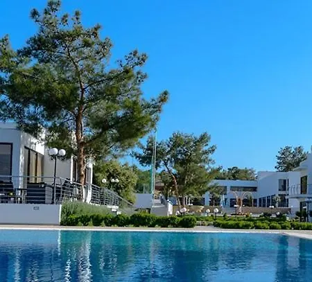 Cosmopolis Multi-venue Aparthotel Larnaca