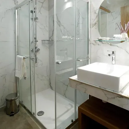 Cosmopolis Multi-venue Aparthotel *