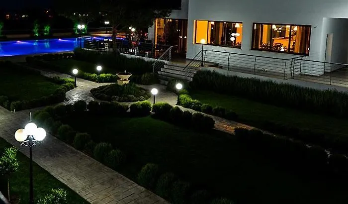 Lägenhetshotell Cosmopolis Multi-venue 3*