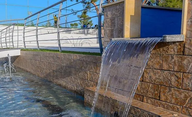 Lägenhetshotell Cosmopolis Multi-venue Larnaca