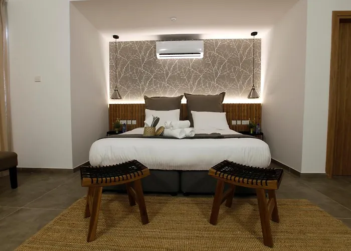 Cosmopolis Multi-venue Lägenhetshotell Larnaca