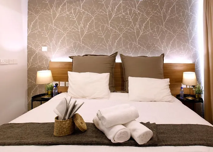 Cosmopolis Multi-venue 3*