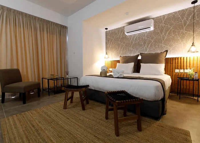 Cosmopolis Multi-venue Lägenhetshotell Larnaca